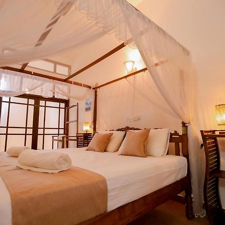 Nibbana Mirissa Hotel מראה חיצוני תמונה